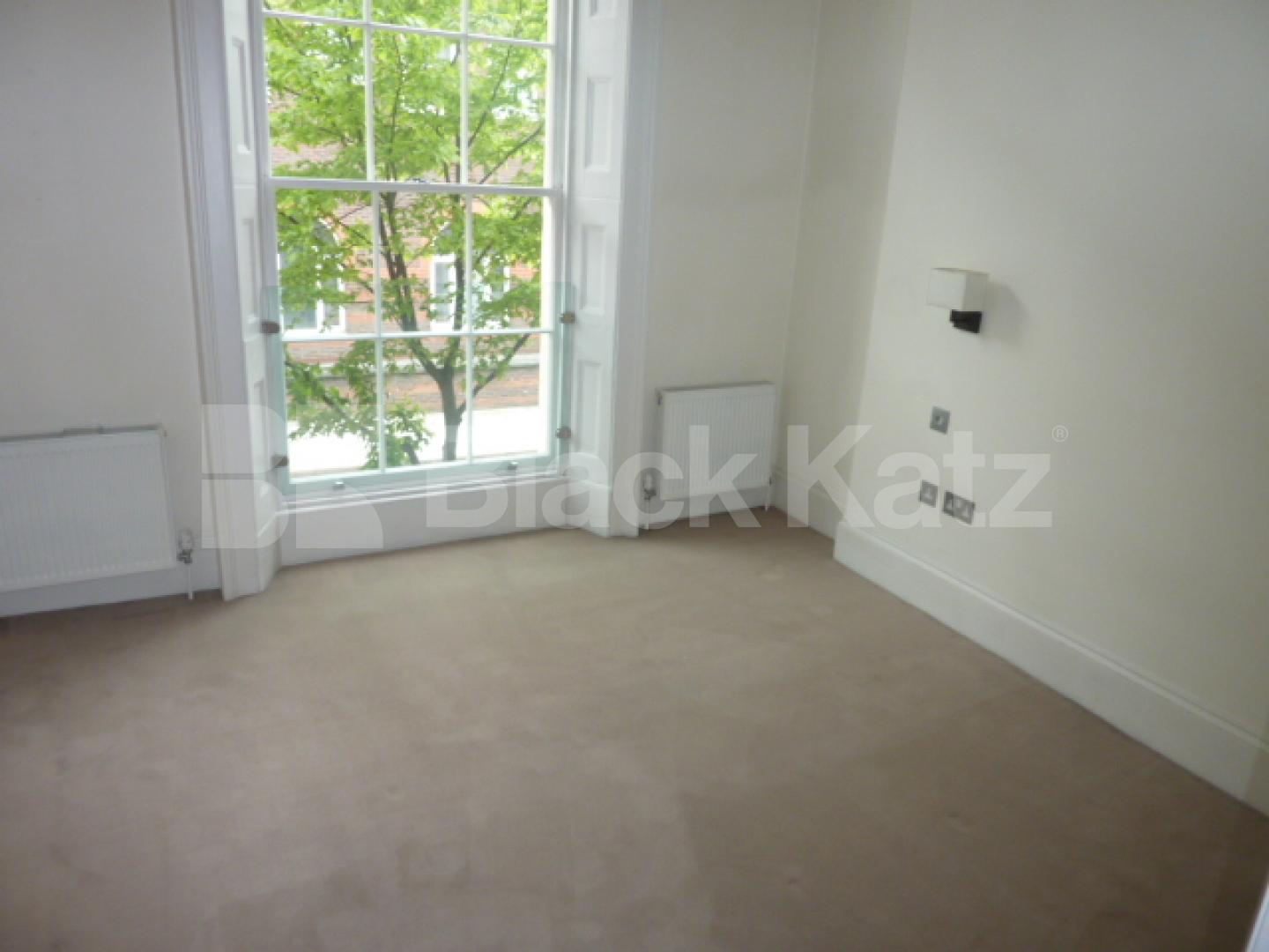 			UNDER OFFER!, 2 Bedroom, 1 bath, 1 reception Flat			 Albany Street, REGENTS PARK / CAMDEN